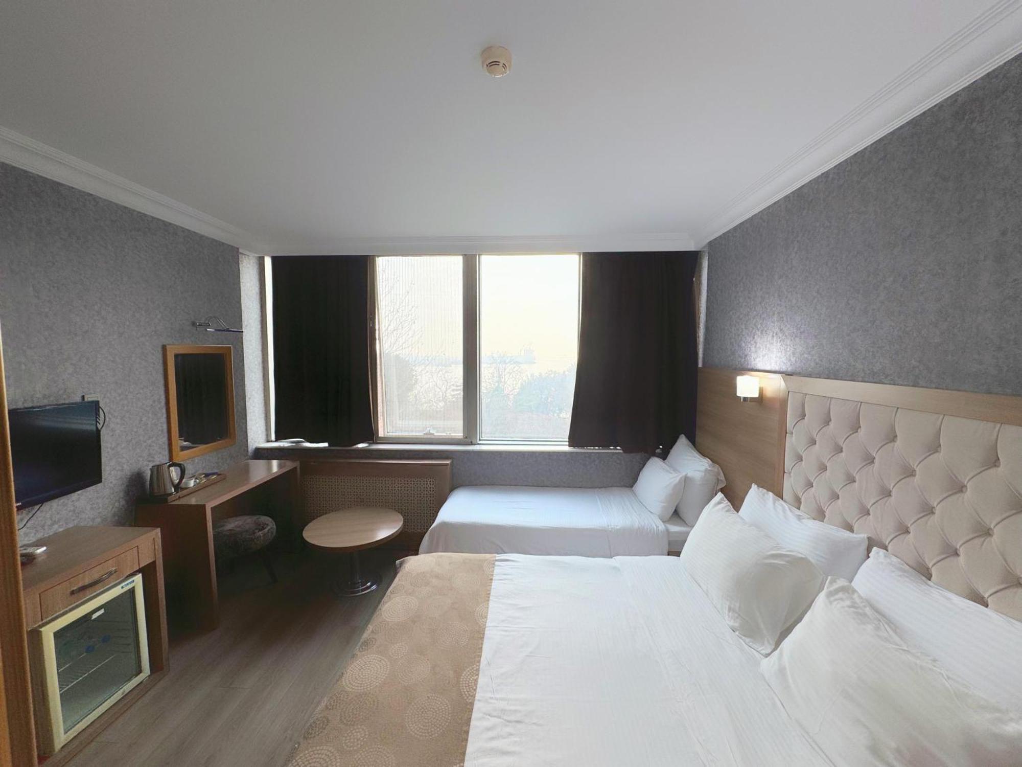 Lounge Hotel Истанбул Екстериор снимка