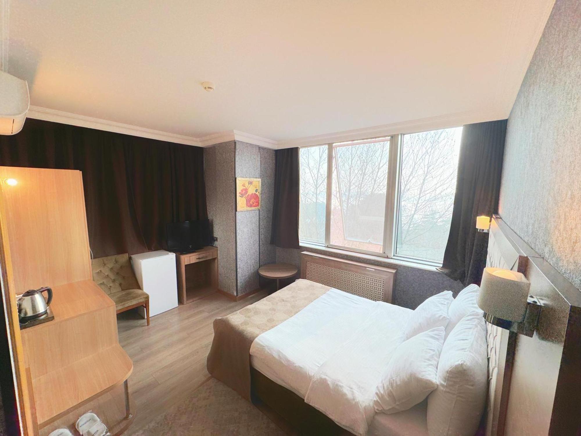 Lounge Hotel Истанбул Екстериор снимка