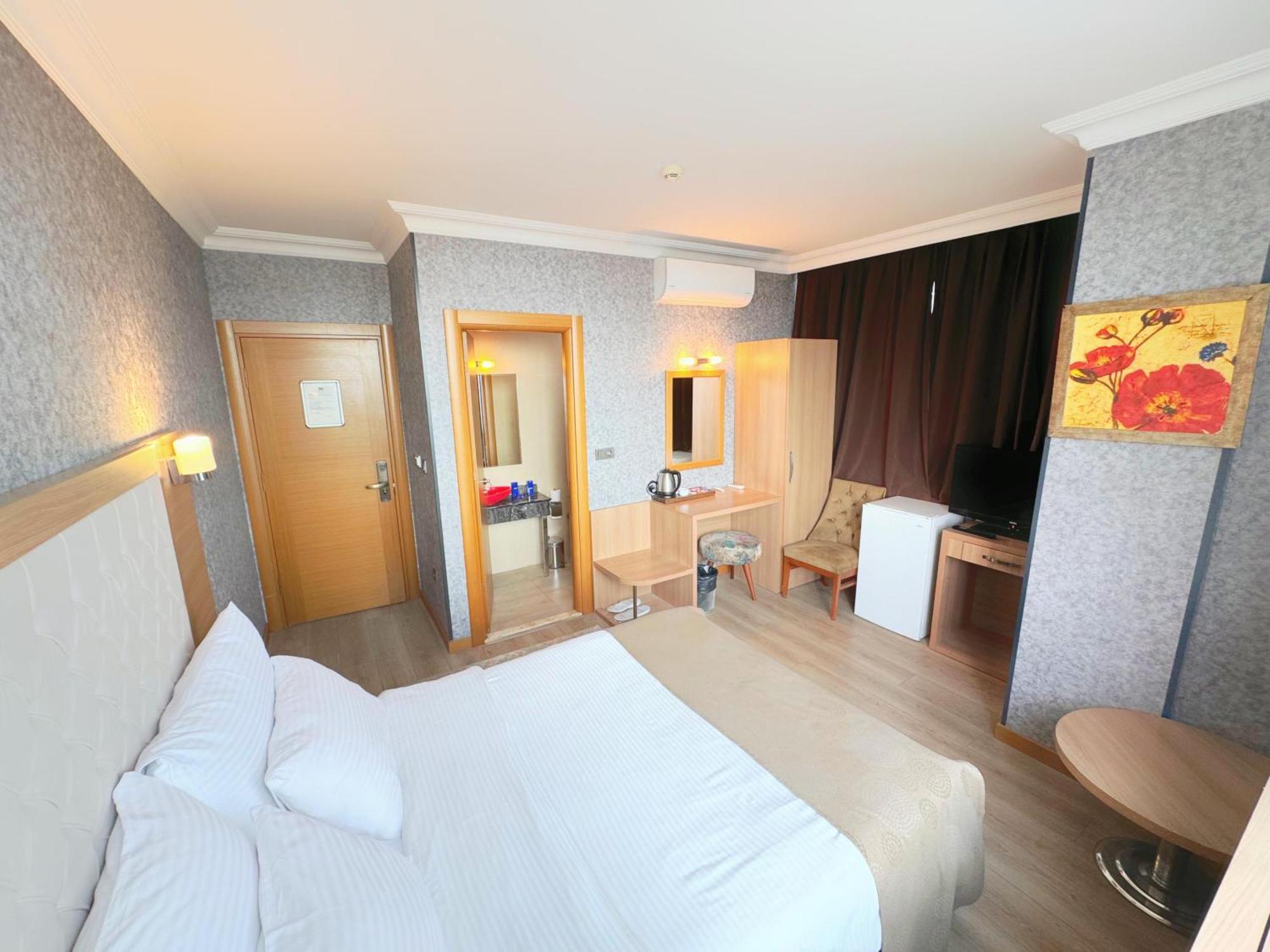 Lounge Hotel Истанбул Екстериор снимка